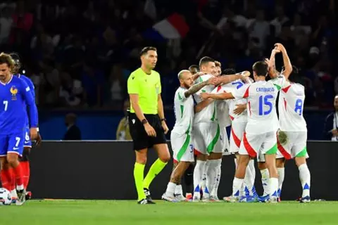 خطر الإيقاف يلاحق لاعبي منتخب إيطاليا وألمانيا في دوري أمم أوروبا
